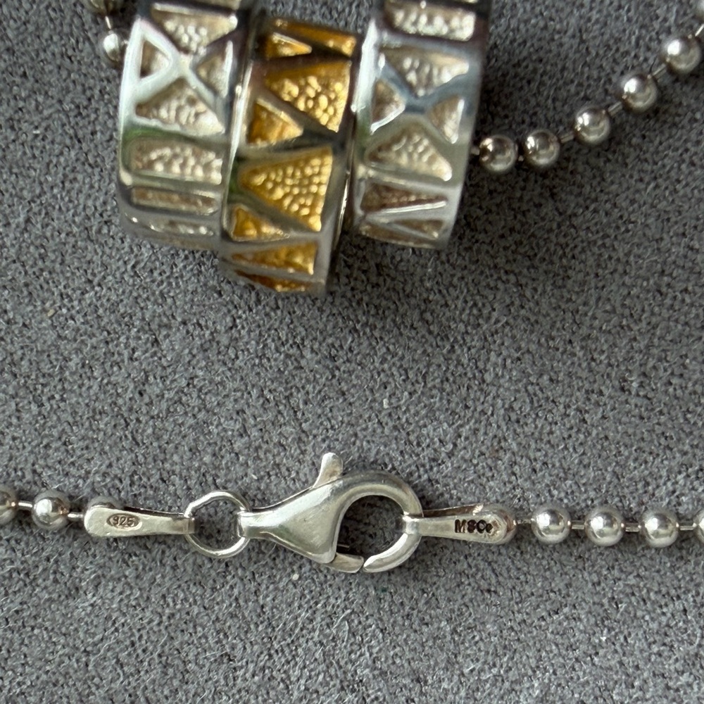 Atlas 3-Ring Pendant on M&Co Beaded Necklace Sterling Silver 925 - Picture 10 of 17